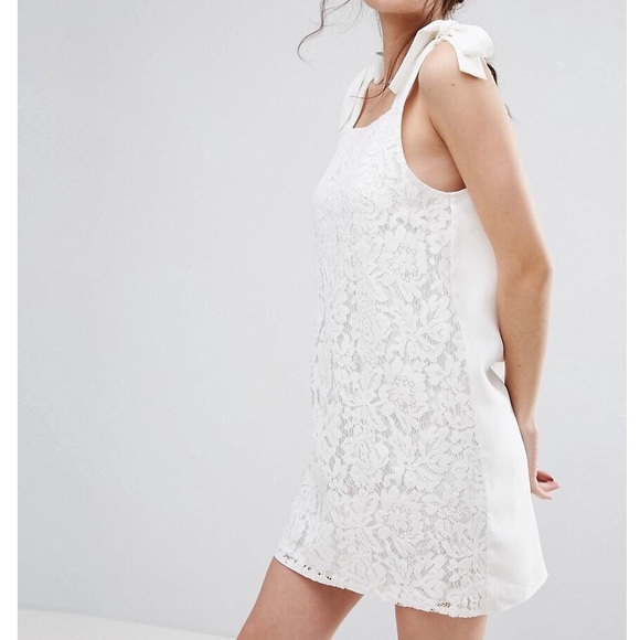 Misguided | Tie Shoulder Shift Dress - Picture 1 of 3